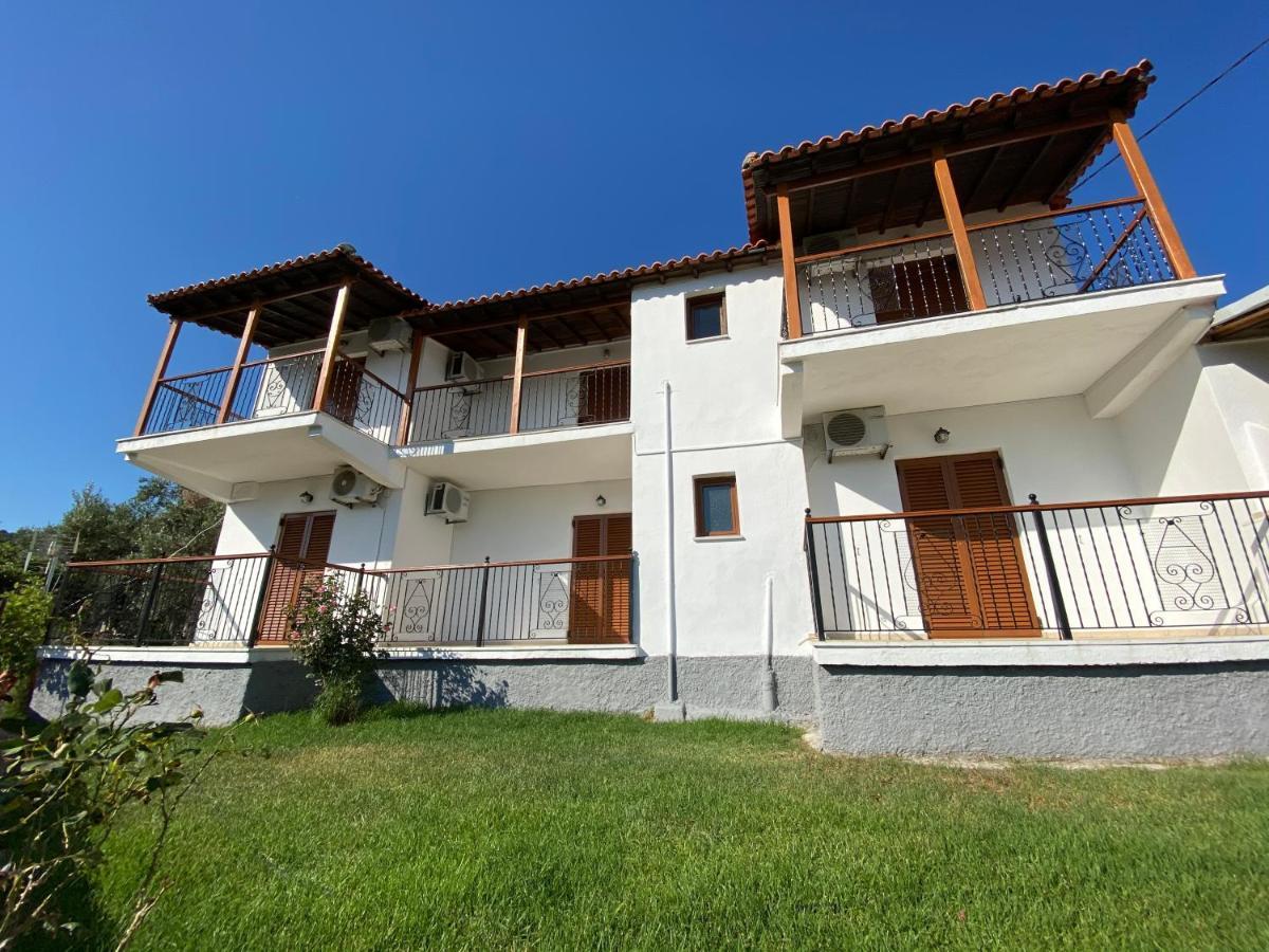 Valmas Village Skiathos Town Exterior photo