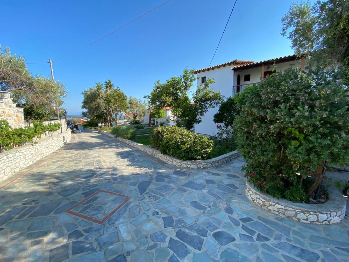 Valmas Village Skiathos Town Exterior photo
