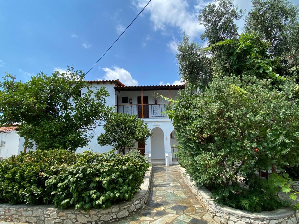 Valmas Village Skiathos Town Exterior photo